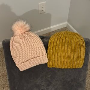 2 BEANIES